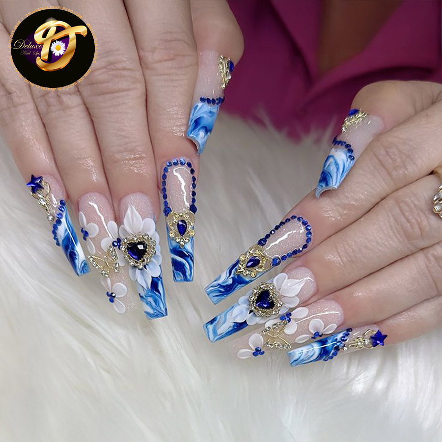 Deluxe Nail Spa 
